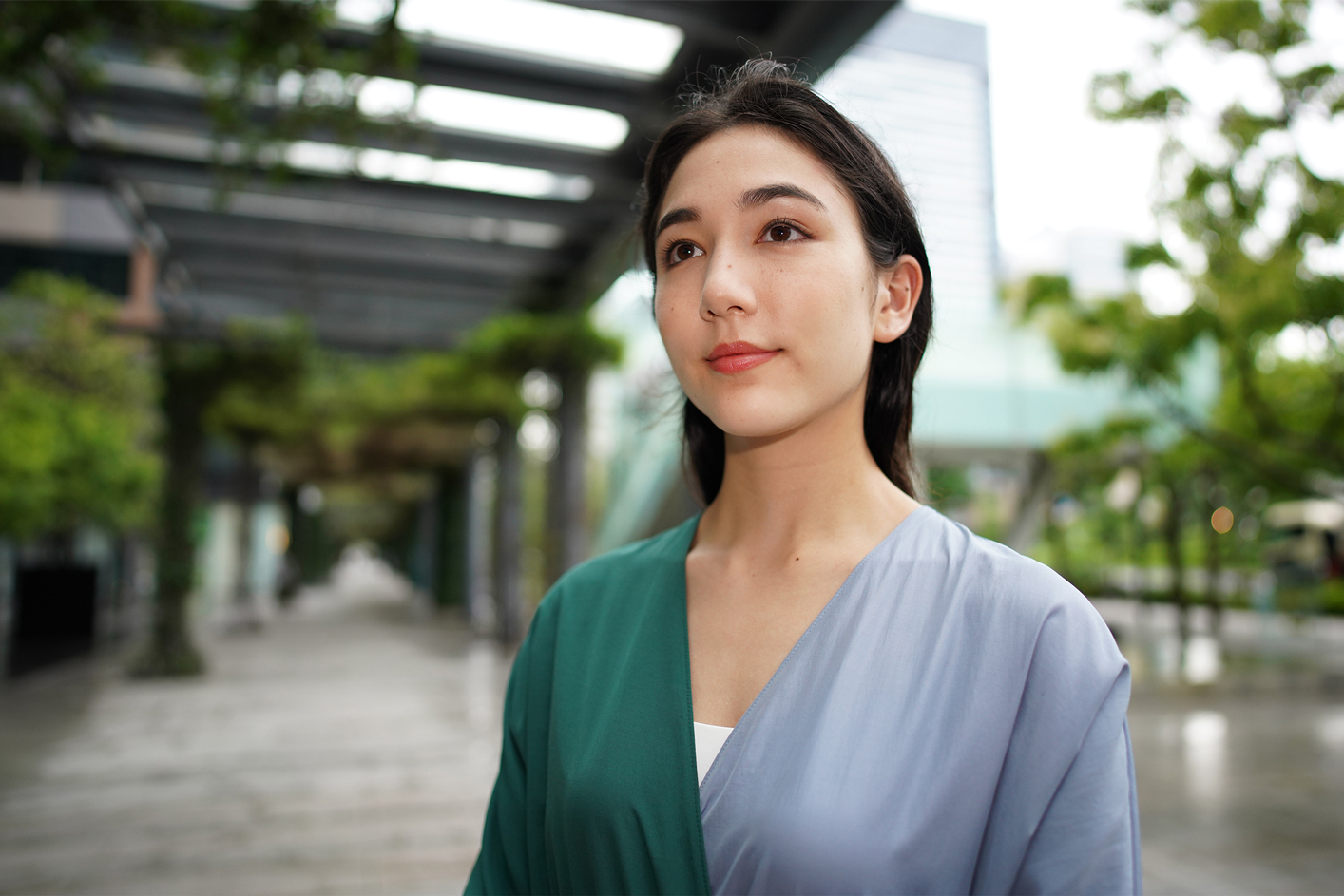 Eksempelbilde av en kvinne utendørs